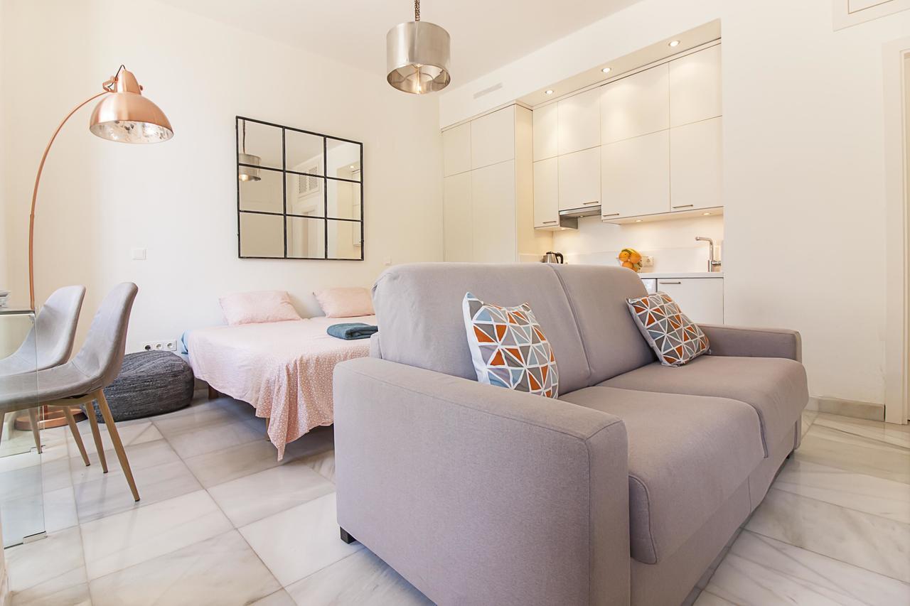 Cortina Apartments ! Malaga Exterior photo